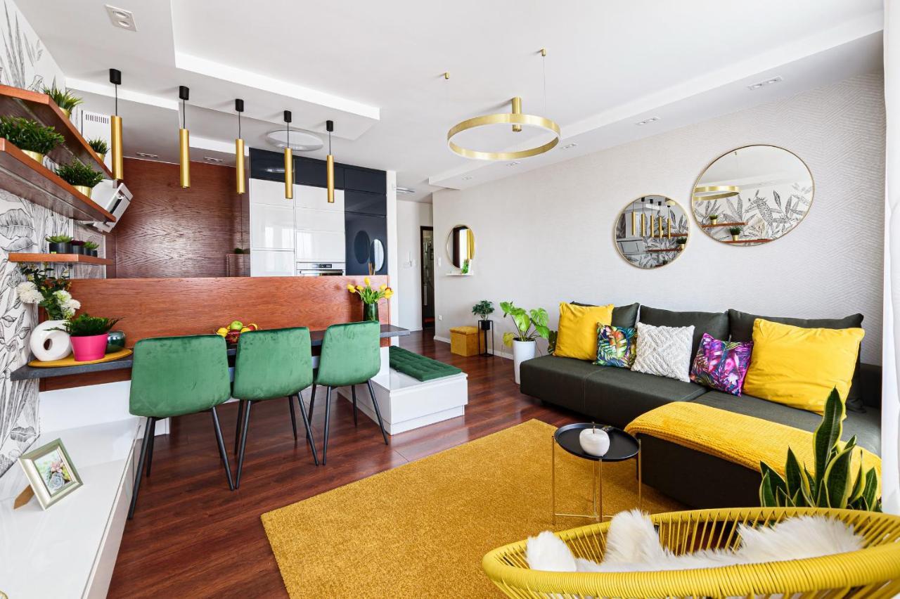 Hid19 Apartman Gyor Belvaros-Free Parking-Terrace Az Rq Vizi Elmenypark Es Gyogyfuerdonel Ngoại thất bức ảnh