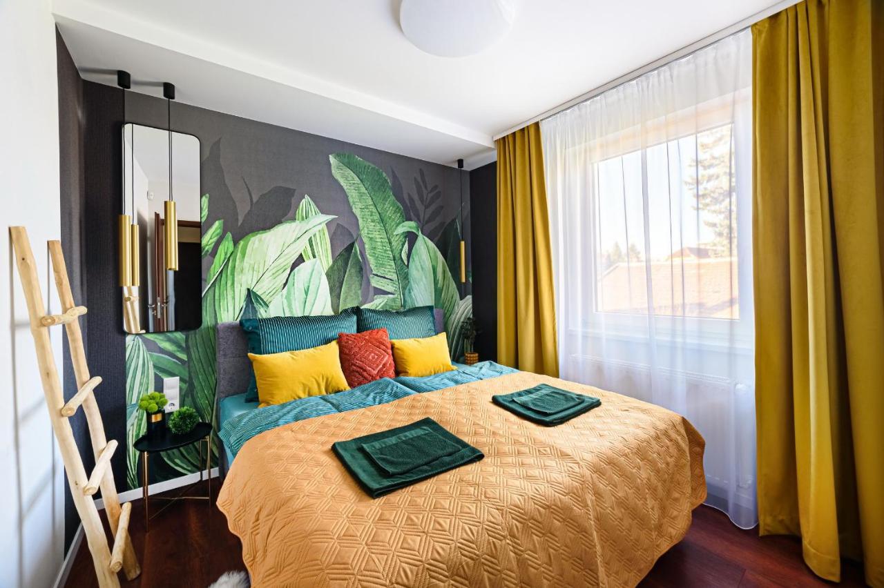 Hid19 Apartman Gyor Belvaros-Free Parking-Terrace Az Rq Vizi Elmenypark Es Gyogyfuerdonel Ngoại thất bức ảnh