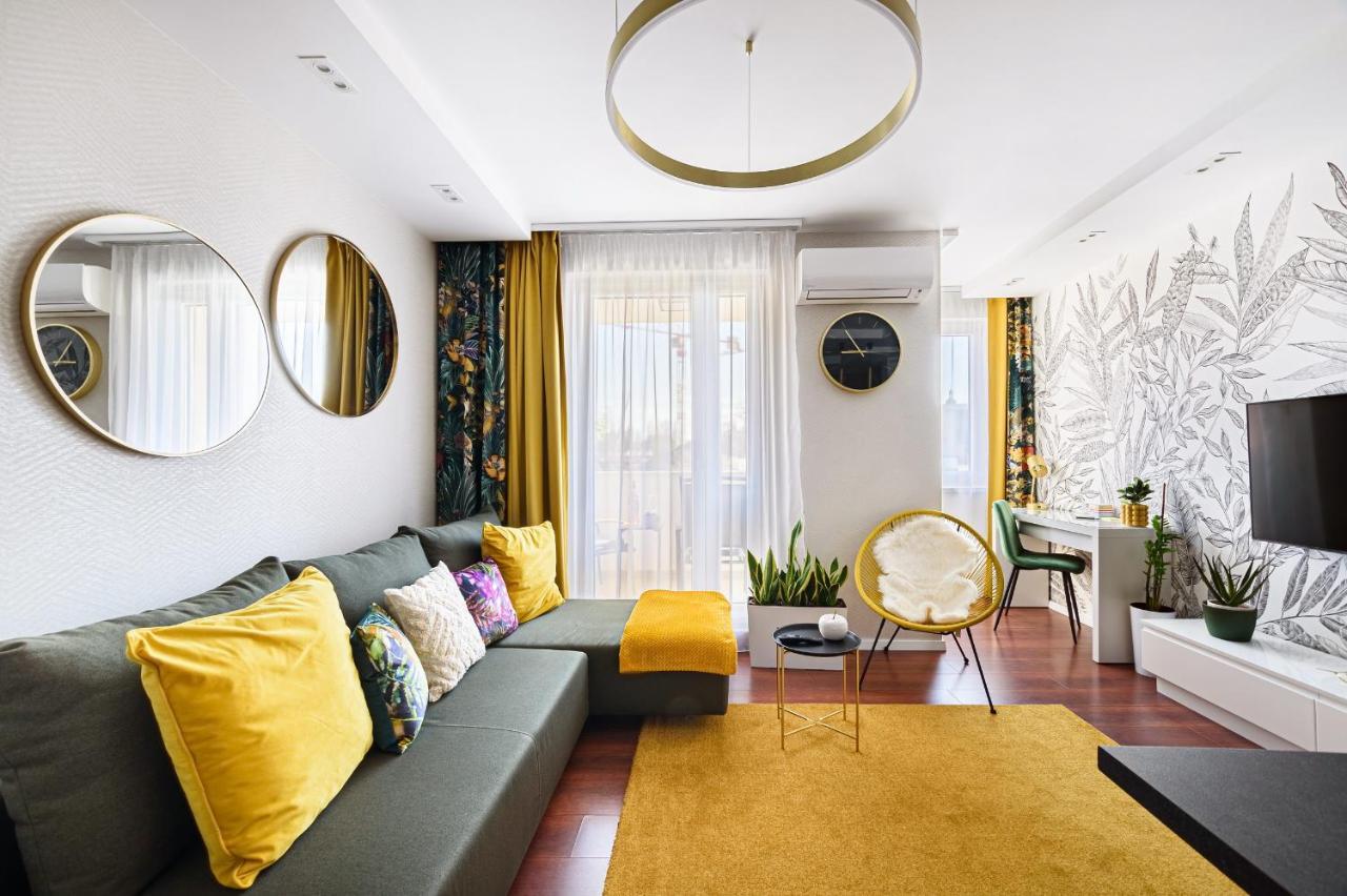 Hid19 Apartman Gyor Belvaros-Free Parking-Terrace Az Rq Vizi Elmenypark Es Gyogyfuerdonel Ngoại thất bức ảnh